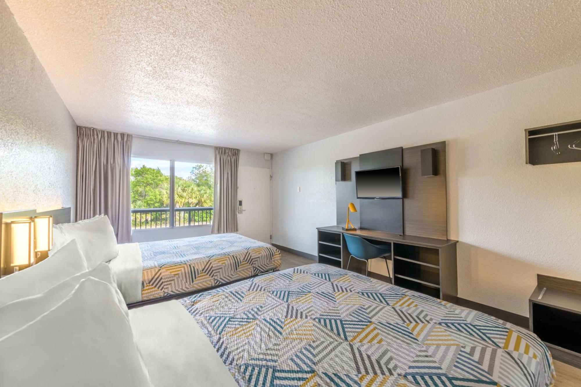 Hotel 6-spring Hill, Fl -